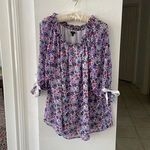 Flowerly flowy peasant blouse